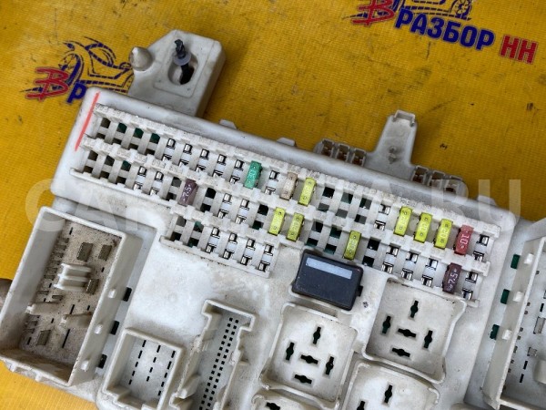 Блок CEM предохранителей салонный Volvo S40 MS 1.8 Volvo S40 оригинальный номер 31327215