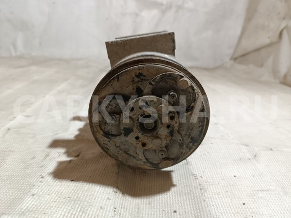 Компрессор системы кондиционирования Volvo S40 оригинальный номер 8708581