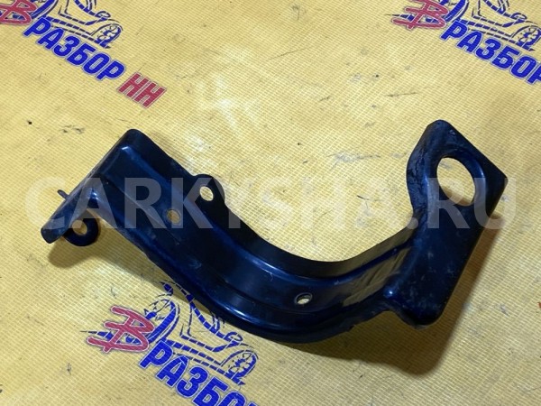 Кронштейн радиатора правый Honda CR-V 3 RE Honda CR-V оригинальный номер 80111SWA000