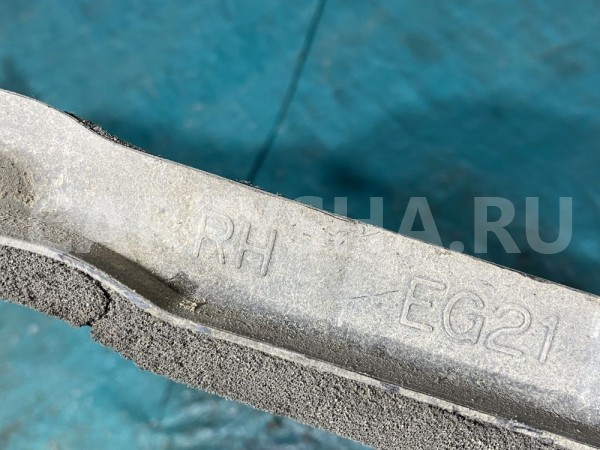 Пыльник переднего правого крыла Mazda CX-7 I Mazda 2 оригинальный номер EG2156391D