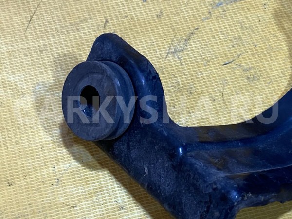 Кронштейн радиатора левый Honda CR-V 3 RE Honda CR-V оригинальный номер 80112SWA000