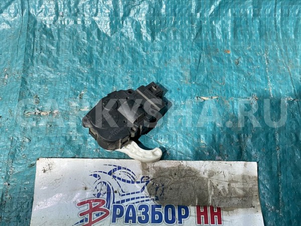 Моторчик заслонки отопителя Jaguar XF I 2007—2011 Jaguar XF оригинальный номер C2Z6534  /  8X2319E616DB