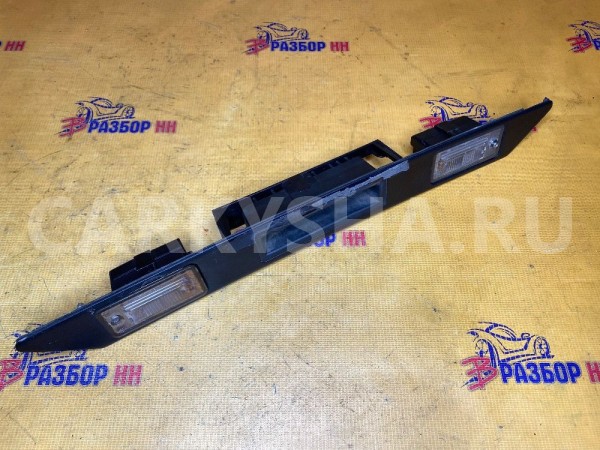 Накладка крышки багажника Audi Q7 4L (2005—2009) Audi 200 оригинальный номер 8P4827574