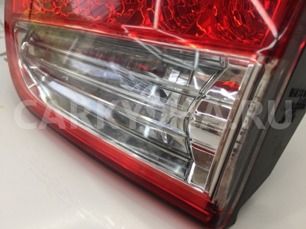 Фонарь в крышку багажника задний правый Citroen Citroen C-Crosser 