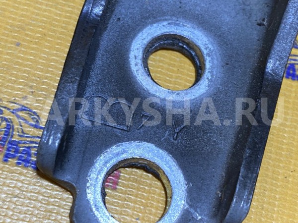 Петля двери передняя правая комплект Honda CR-V 3 Honda CR-V оригинальный номер 67410SWWE01ZZ