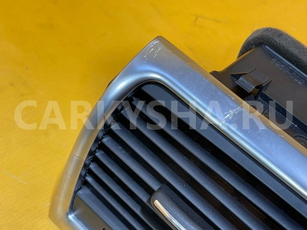 Дефлектор обдува салона Audi Q7 4L (2005—2009) Audi 200 оригинальный номер 4L0820951P