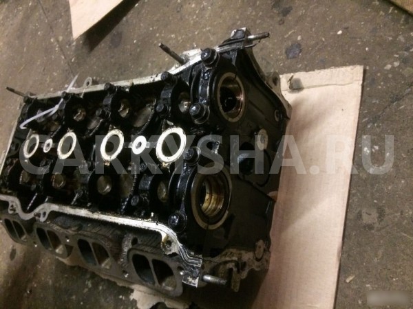 Головка блока цилиндров Toyota RAV4 1AZ-FSE Toyota RAV 4 оригинальный номер 1110128020