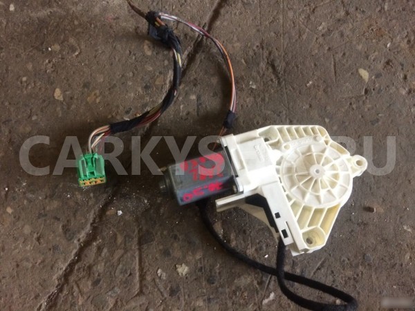 Мотор стеклоподъемника Land Rover Discovery III Land Rover Discovery оригинальный номер CVR000010 / CVR000060