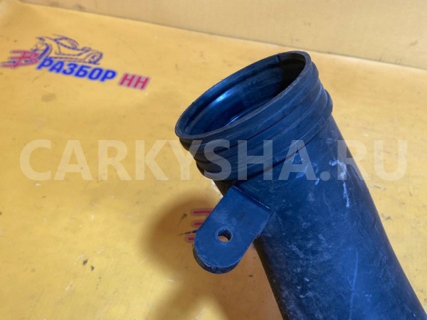 Патрубок впускной на дроссельную заслонку Audi Q7 Audi 200 оригинальный номер 7L6129627G