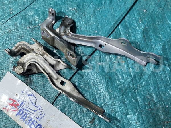 Петля капота Mazda CX-7 I (2006—2009) Mazda 2 оригинальный номер EG2152420B