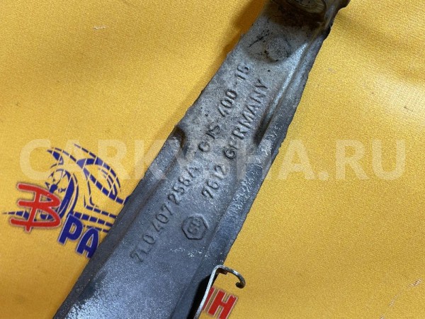 Кулак поворотный передний правый Audi Q7 4L (2005—2009) Audi 200 оригинальный номер 7L8407258A