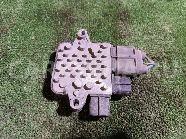 Блок управления вентилятором Mitsubishi i оригинальный номер MR497751