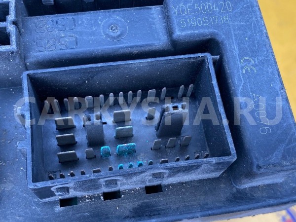 Блок предохранителей салон Land Rover Discovery 3 Land Rover Discovery оригинальный номер YQE500420SW