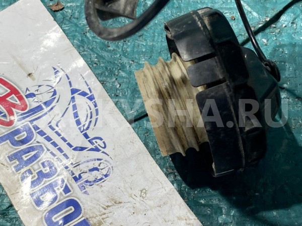 Крышка горловины бака топливного Mazda CX-7 I Mazda 2 оригинальный номер GJ6E42250