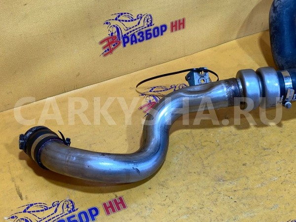 Патрубок интеркулера Land Rover Discovery 3 276DT Land Rover Discovery оригинальный номер PNH500223