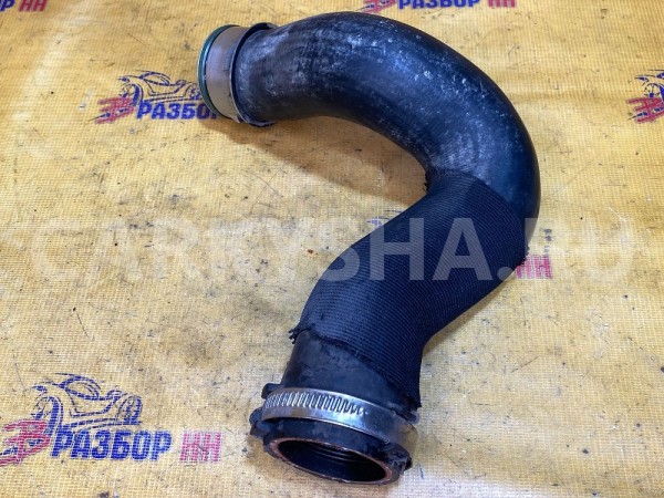 Патрубок интеркулера Audi Q7 4L (2005—2009) Audi 200 оригинальный номер 7L6145738A