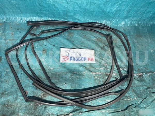 Уплотнительная резинка двери Jaguar XF X250 Jaguar XF оригинальный номер C2Z2808