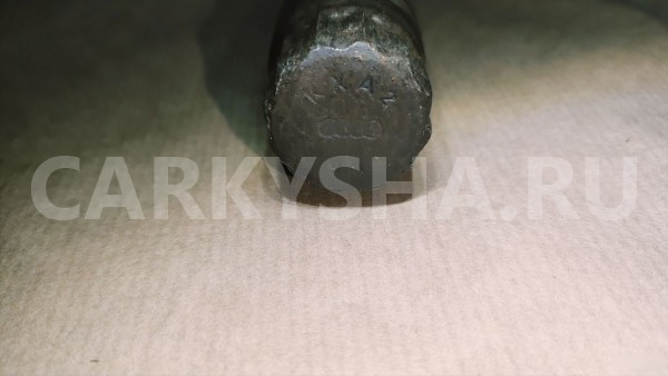 Болт коленвала ваг Audi 200 оригинальный номер 078105229D