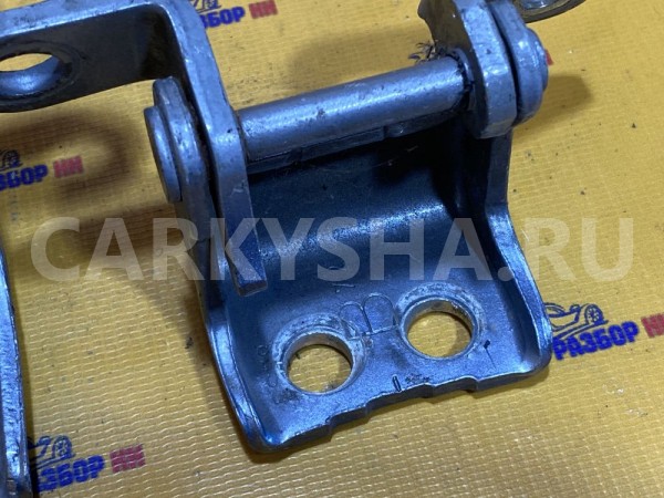 Петля двери задней правой Honda CR-V 3 RE5 Honda CR-V оригинальный номер 67910SWWE01ZZ