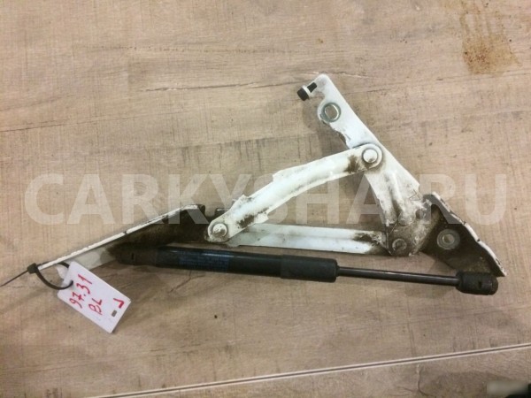 Петля крышки багажника Mazda 3 BL (2008—2011) Mazda 2 оригинальный номер BBM4-52-720A / BBM4-52-710A