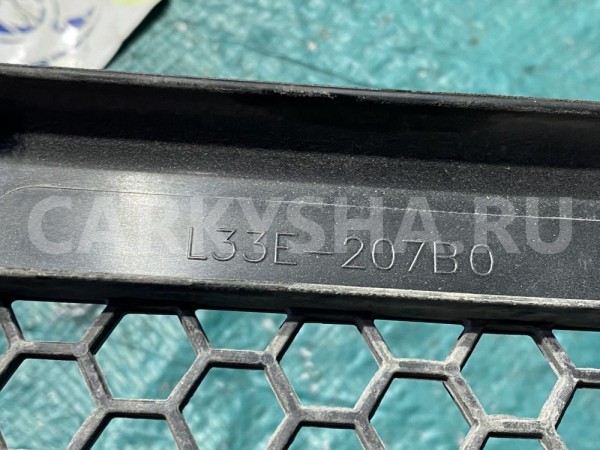 Крышка интеркулера Mazda CX-7 I (2006—2009) Mazda 2 оригинальный номер L33E207B0A