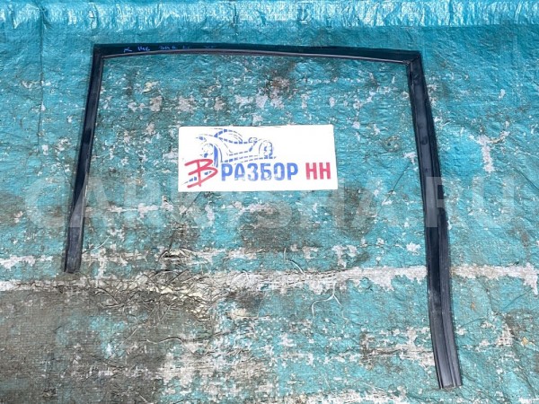 Уплотнитель стекла двери Jaguar XF I (2007—2011) Jaguar XF оригинальный номер C2Z11231  /  8X23F25767AF