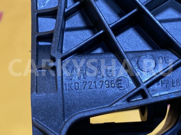 Педаль сцепления Volkswagen Tiguan I 2007—2011 5N Volkswagen Tiguan оригинальный номер 3C2721318A