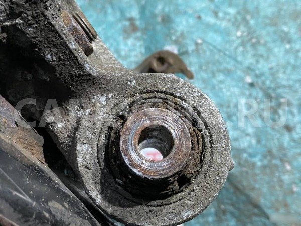 Кулак задний правый Honda CR-V 3 RE Honda CR-V оригинальный номер 52210SWAA00