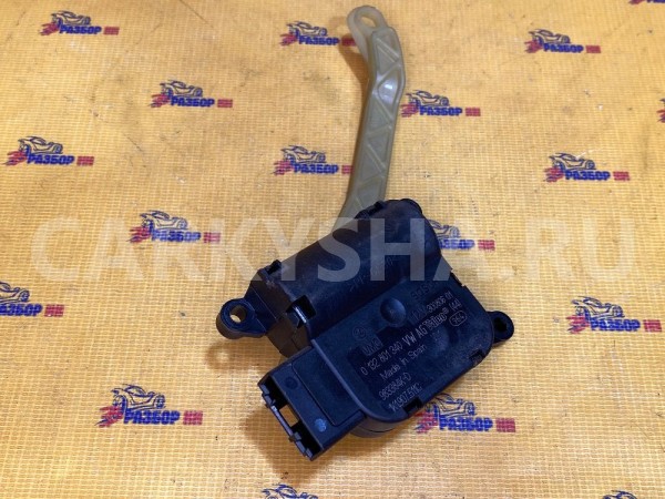 Мотор заслонки отопителя Skoda Octavia II (2004—2009) Skoda Octavia оригинальный номер 1K1907511C