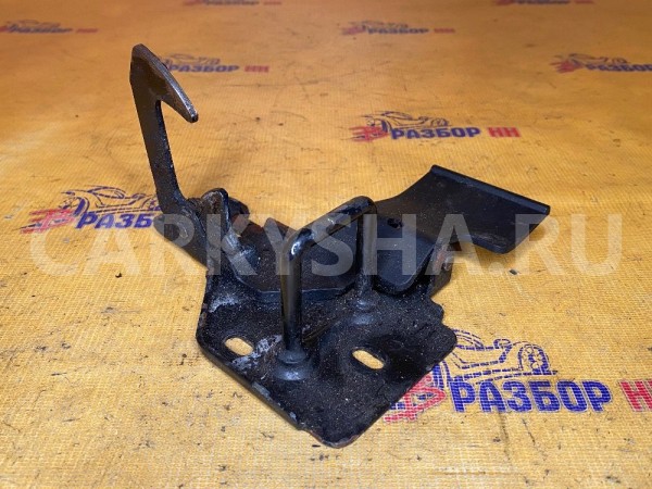 Защелка держателя капота Audi Q7 4L (2005—2009) Audi 200 оригинальный номер 4L0823480