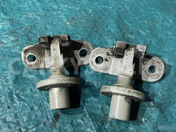 Петля крышки багажника Land Rover Discovery 3 Land Rover Discovery оригинальный номер BHB780030 / 4H2243000AB