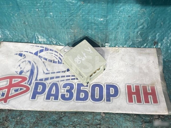 Реле стеклоочистителя Honda CR-V 3 RE Honda CR-V оригинальный номер 38310SMGG01