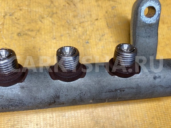 Рампа топливная Citroen C-Crosser I (2007—2013) Citroen C-Crosser оригинальный номер 1570L3