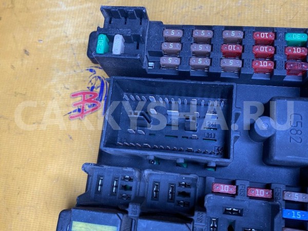 Блок предохранителей салон Land Rover Discovery 3 Land Rover Discovery оригинальный номер YQE500250SW