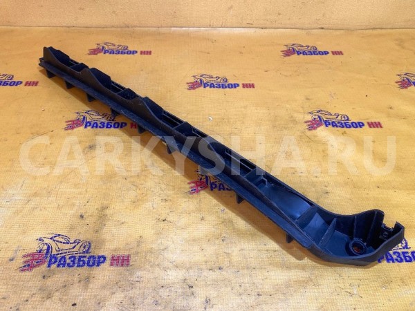 Кронштейн заднего бампера правый Skoda Octavia II (2004—2009) Skoda Octavia оригинальный номер 1Z5807864