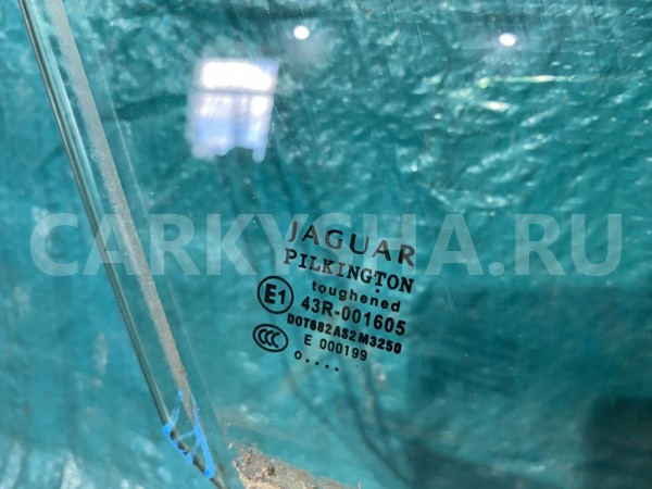 Стекло двери передней правой Jaguar XF I Jaguar XF оригинальный номер C2Z2818