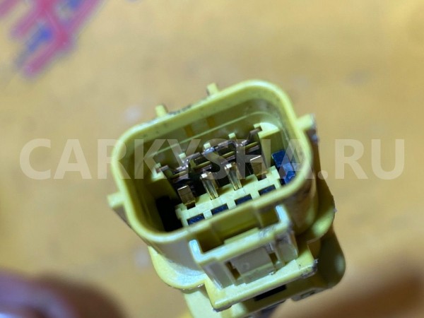 Шторка безопасности правая Honda CR-V 3 RE Honda CR-V оригинальный номер 78870SWAE70